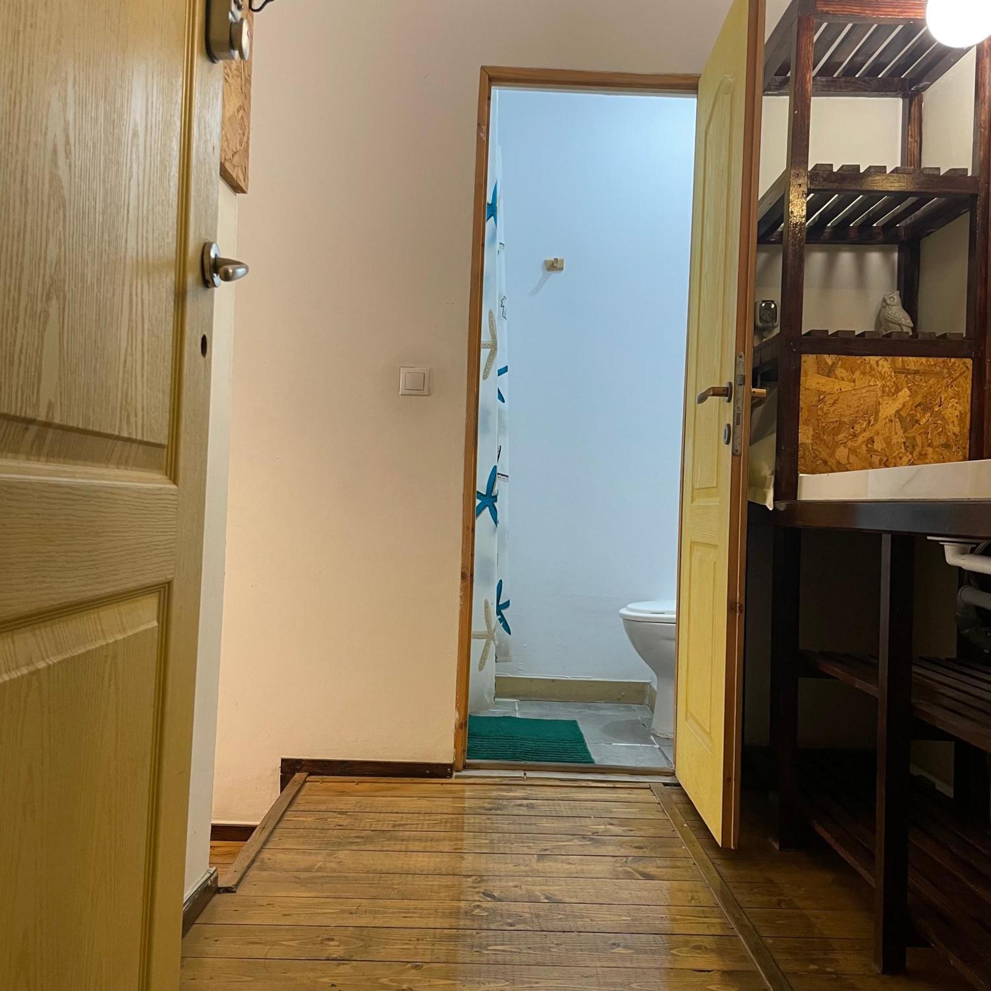 بيت شباب Victoria Poshtel بوخارست المظهر الخارجي الصورة