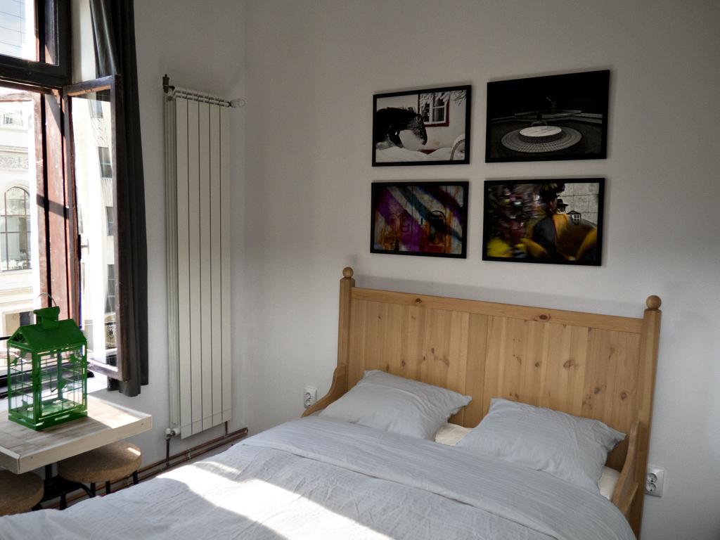 بيت شباب Victoria Poshtel بوخارست الغرفة الصورة
