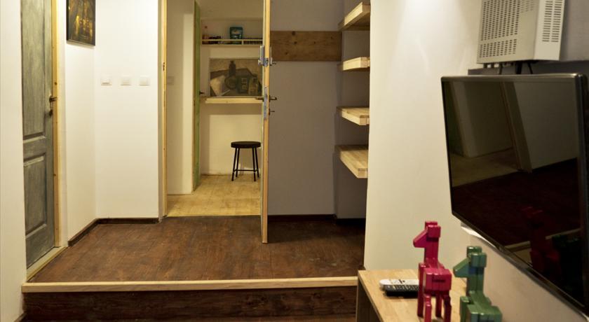 بيت شباب Victoria Poshtel بوخارست المظهر الخارجي الصورة