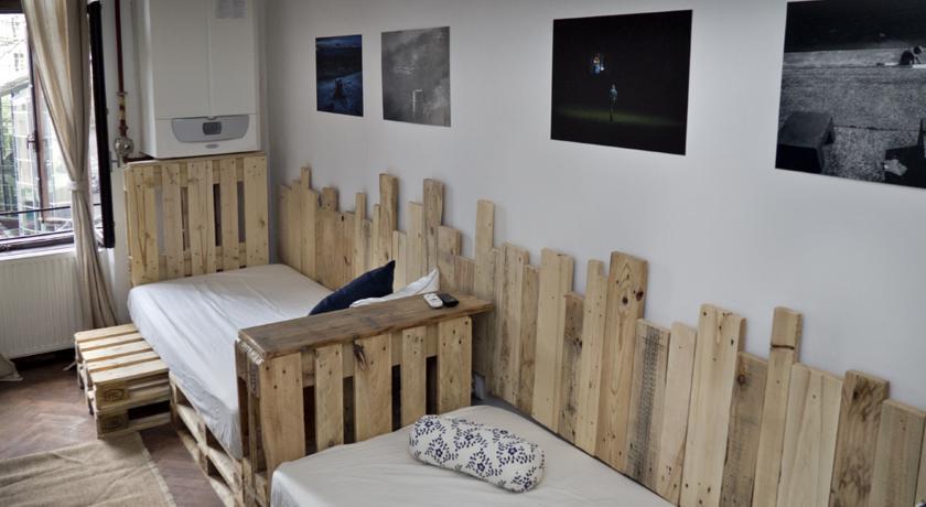 بيت شباب Victoria Poshtel بوخارست الغرفة الصورة