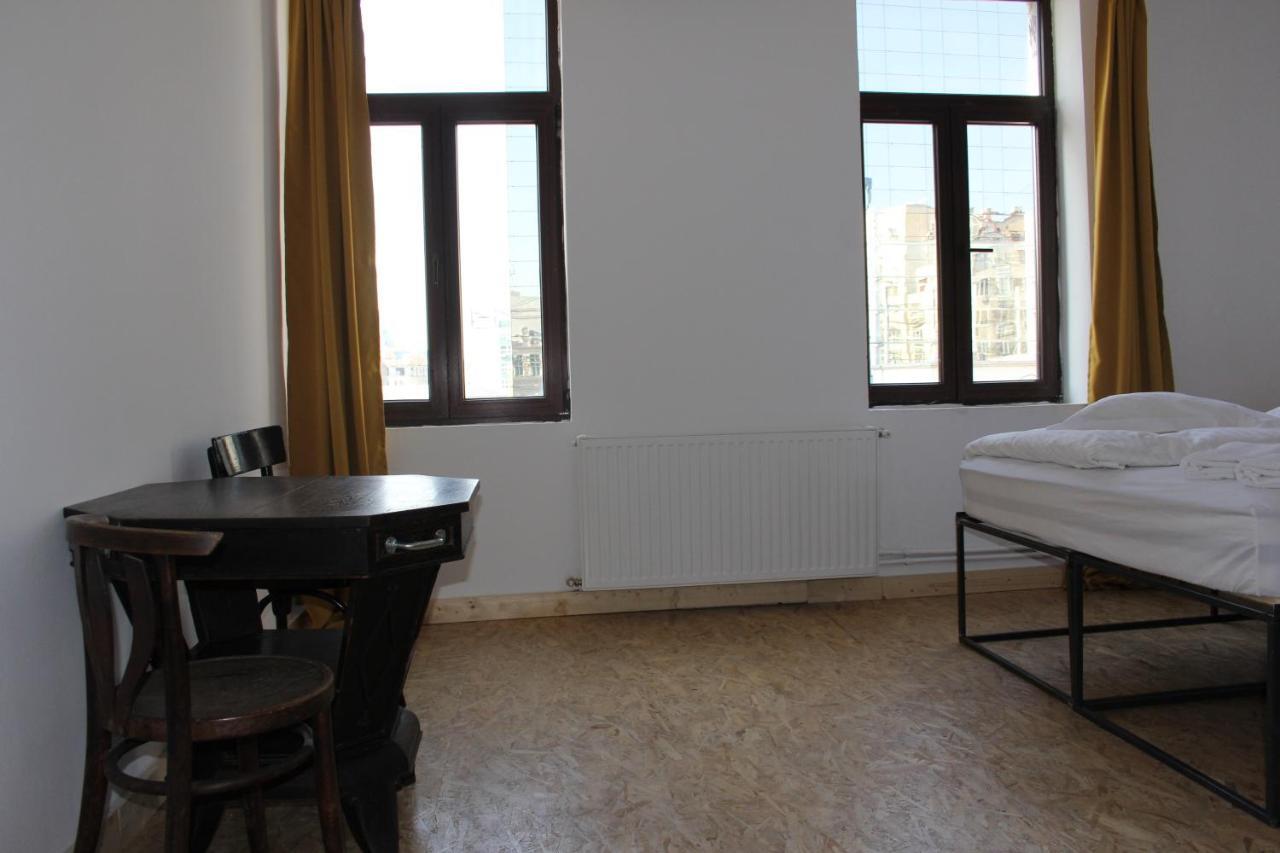 بيت شباب Victoria Poshtel بوخارست المظهر الخارجي الصورة