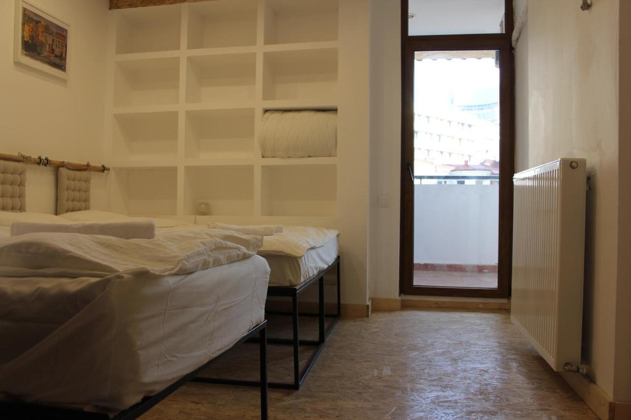بيت شباب Victoria Poshtel بوخارست المظهر الخارجي الصورة